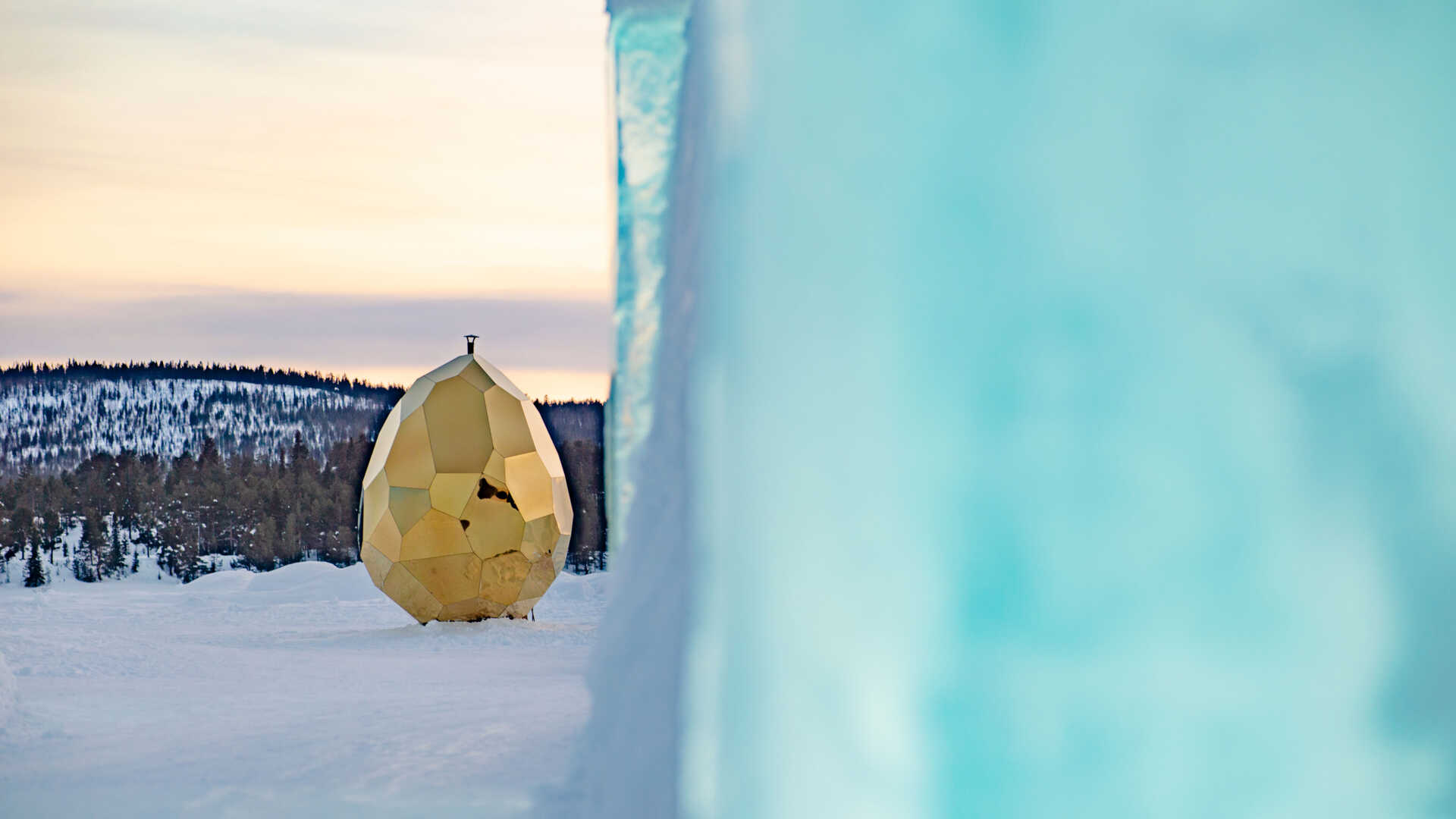 Solar Egg p&aring; i Jukkasj&auml;rvi