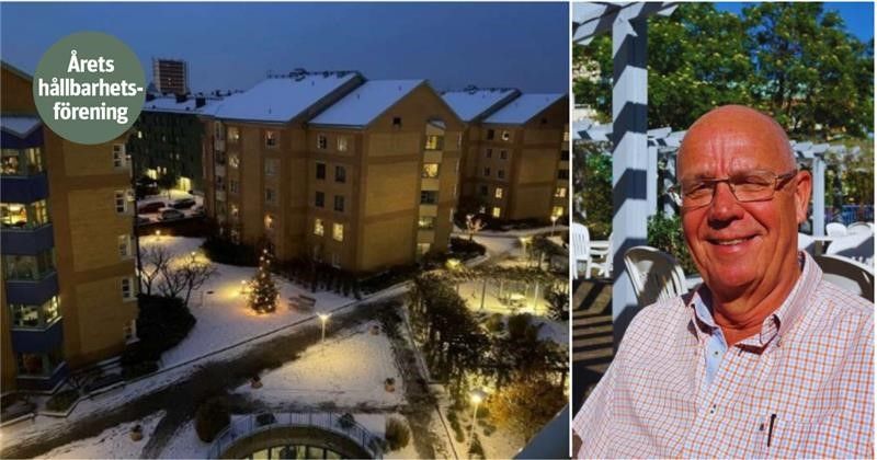 Vy över bostadsområde med snötäckta tak och juldekorationer på kvällen, samt en man i en randig skjorta som sitter utomhus under ett parasoll