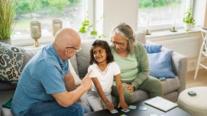 Kortspel med barnbarn