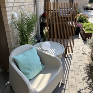 Uteplats mot innergård, detaljbild