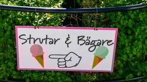 Bonum Brf Brandstationen, glasskylt Söderköping