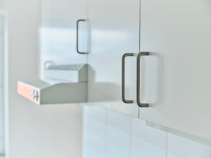 Kkök med vita skåp 