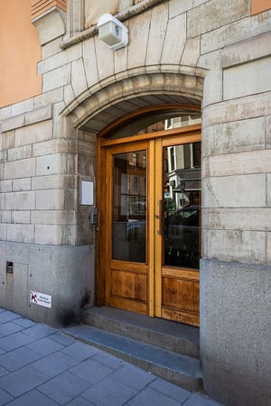 Entreport till äldre flerbostadshus