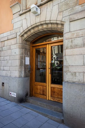 Entreport till äldre flerbostadshus