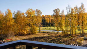 Vy mot golfbanan