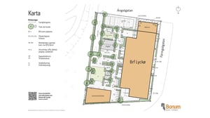 Situationsplan över Brf Lyckö med gård, byggnader, grönområden, parkering och gemensamhetslokal