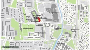 Karta över Kungsbacka med Brf Kombarris markerat nära Tingbergsvallen, Kungsbacka station och Kungsmässan