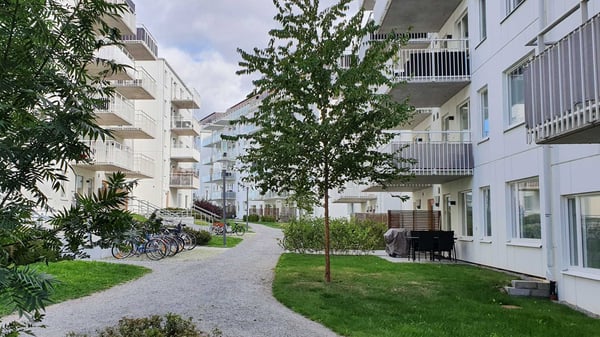 Pettersbergsvägen 8–12, Hjärtstensvägen 1–9