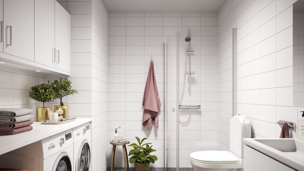 Badrum med dusch och tvättstuga