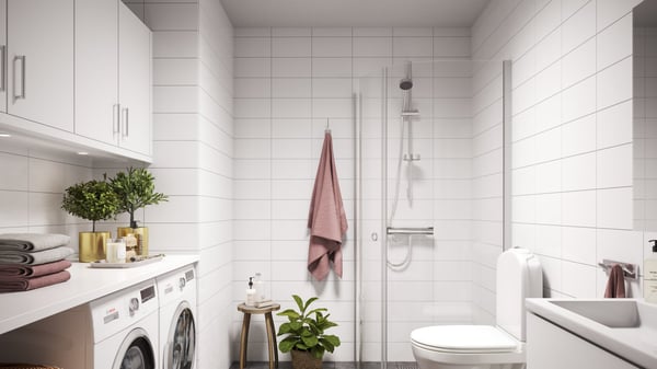 Badrum med dusch och tvättstuga