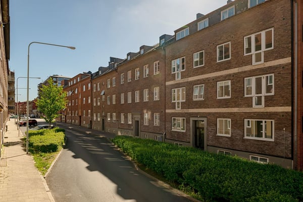 Bjäregatan 19, Nytorgsbacken 55-61, Tranemansgatan 2-4, 10-18