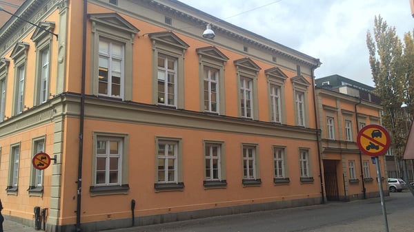 Olai Kyrkogata 16, Knäppingsborgsgatan 13