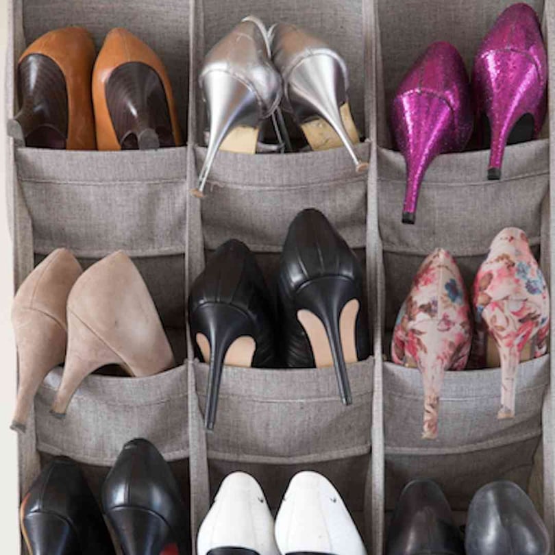 Skor i hängande förvaring