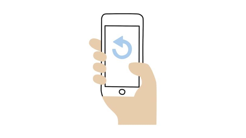 Illustration av en hand som håller en mobiltelefon med en blå uppdateringsikon på skärmen