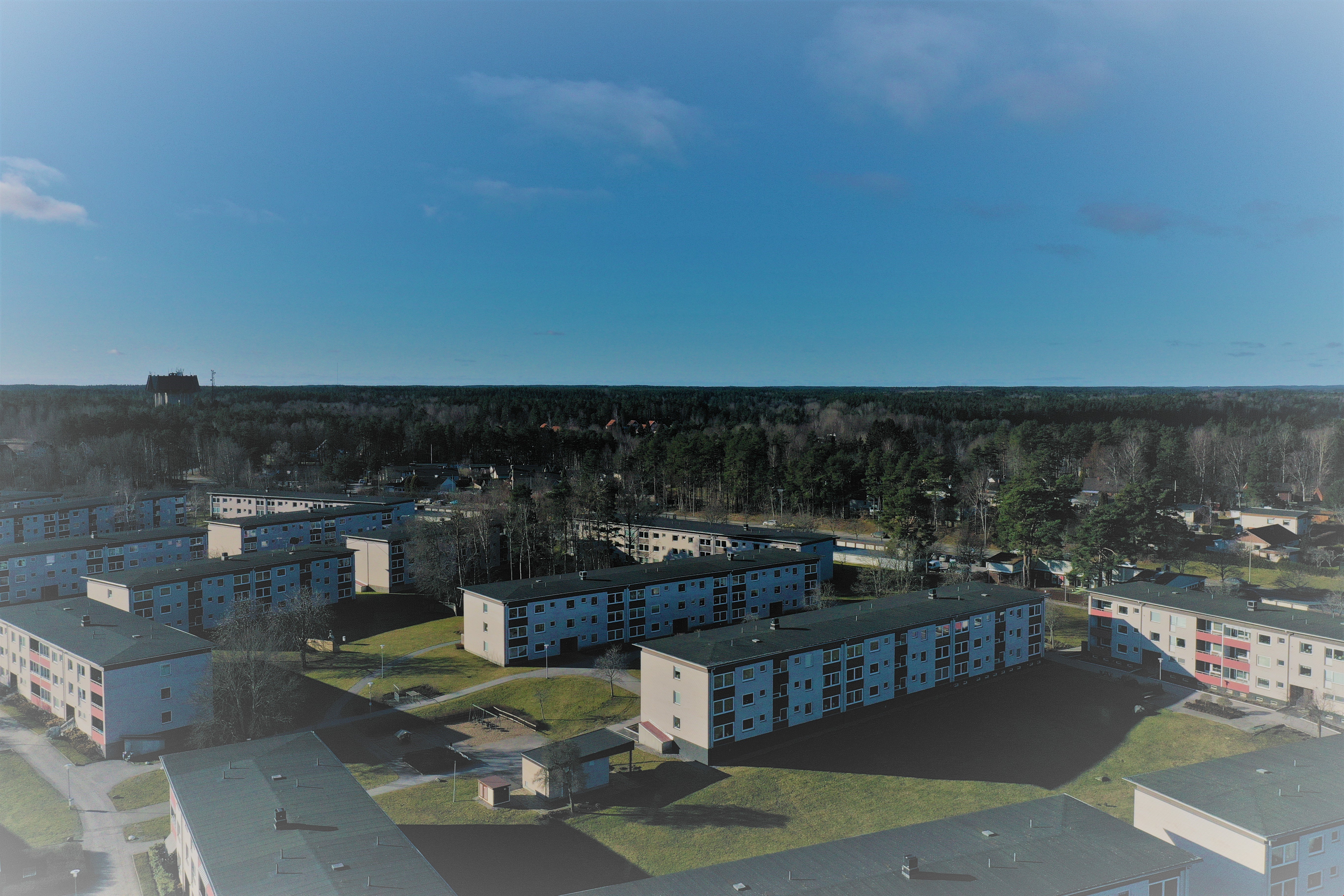 Riksbyggen installerar jättelik solcellsanläggning i Brf Opalen i Norrköping