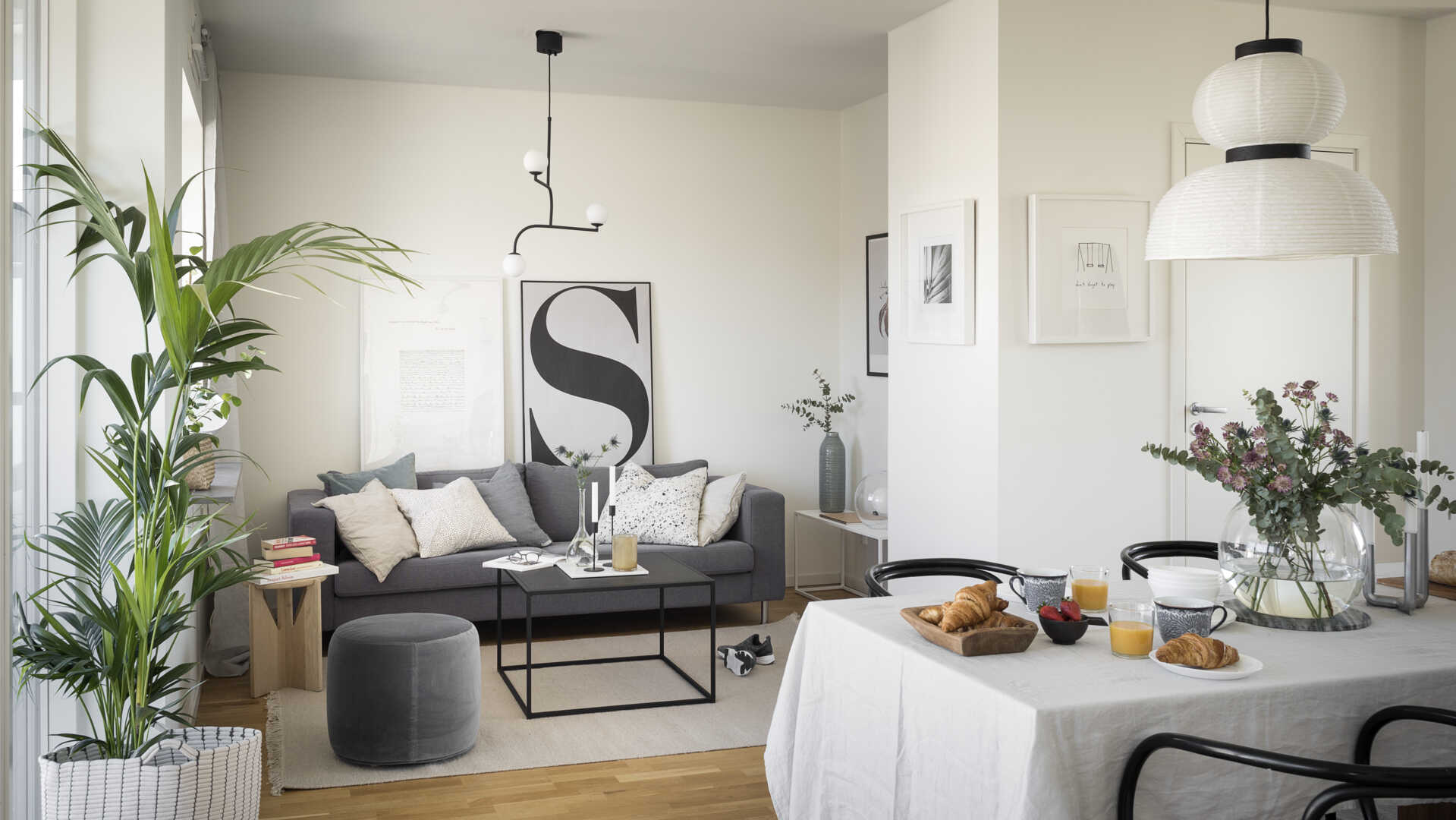 Vardagsrum med matplats generell bild