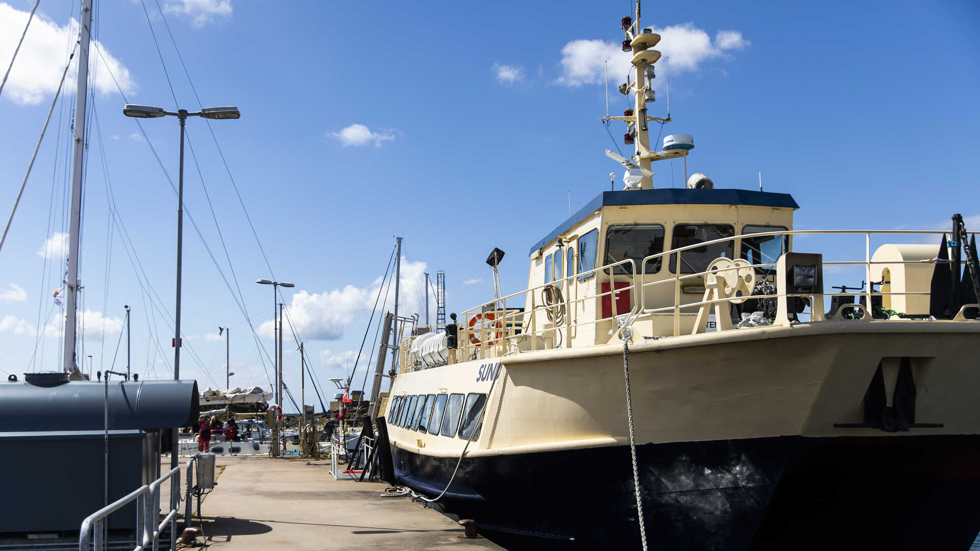 Båt i hamn i Torekov