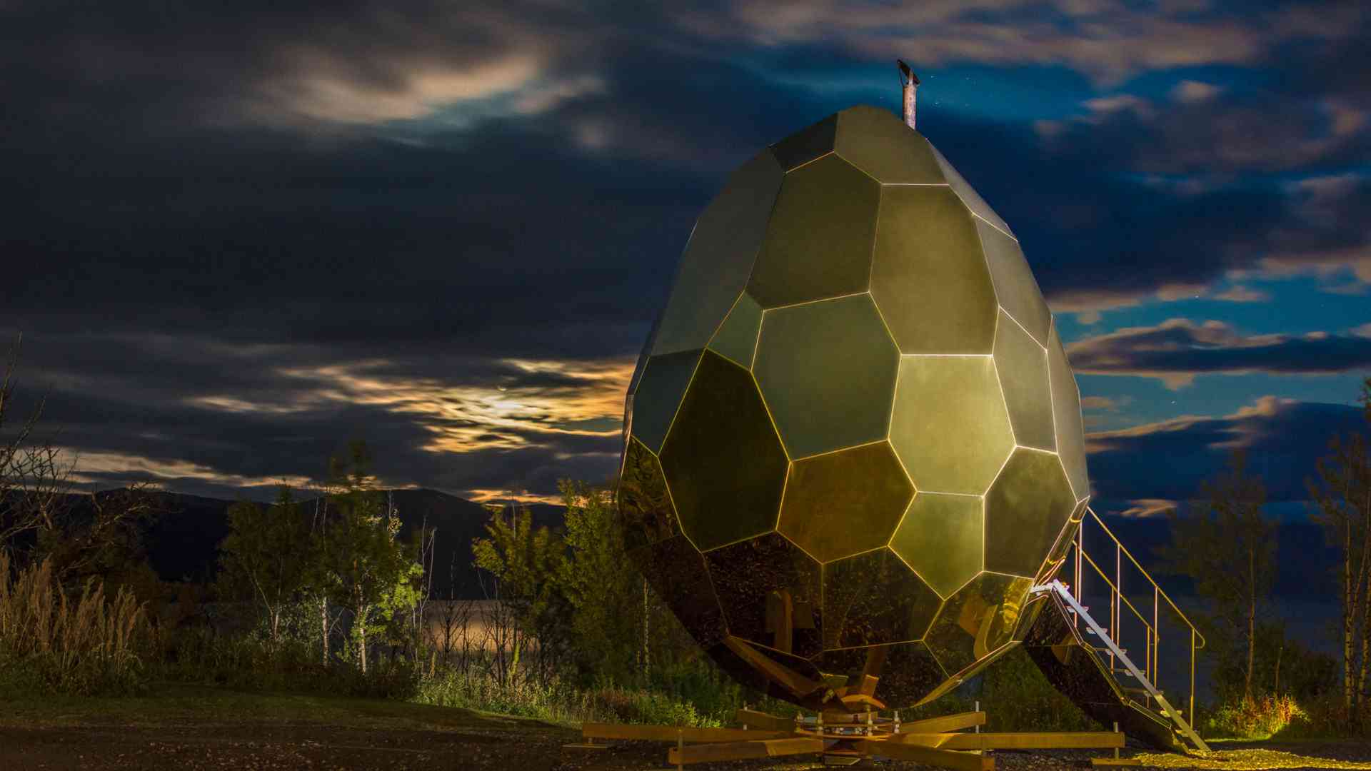 Solar Egg by the artist duo Bigert & Bergström | Riksbyggen